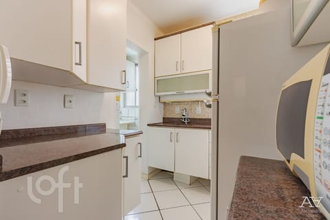 Image 3 - 252501